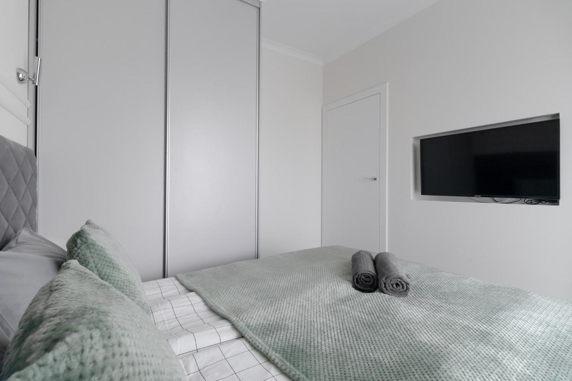 Apartment Golden - Luxury And Bright - Siedmiogrodzka 3 Warsaw